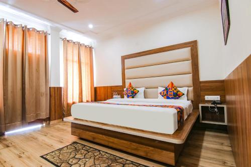 Another room view of Hotel Skylark