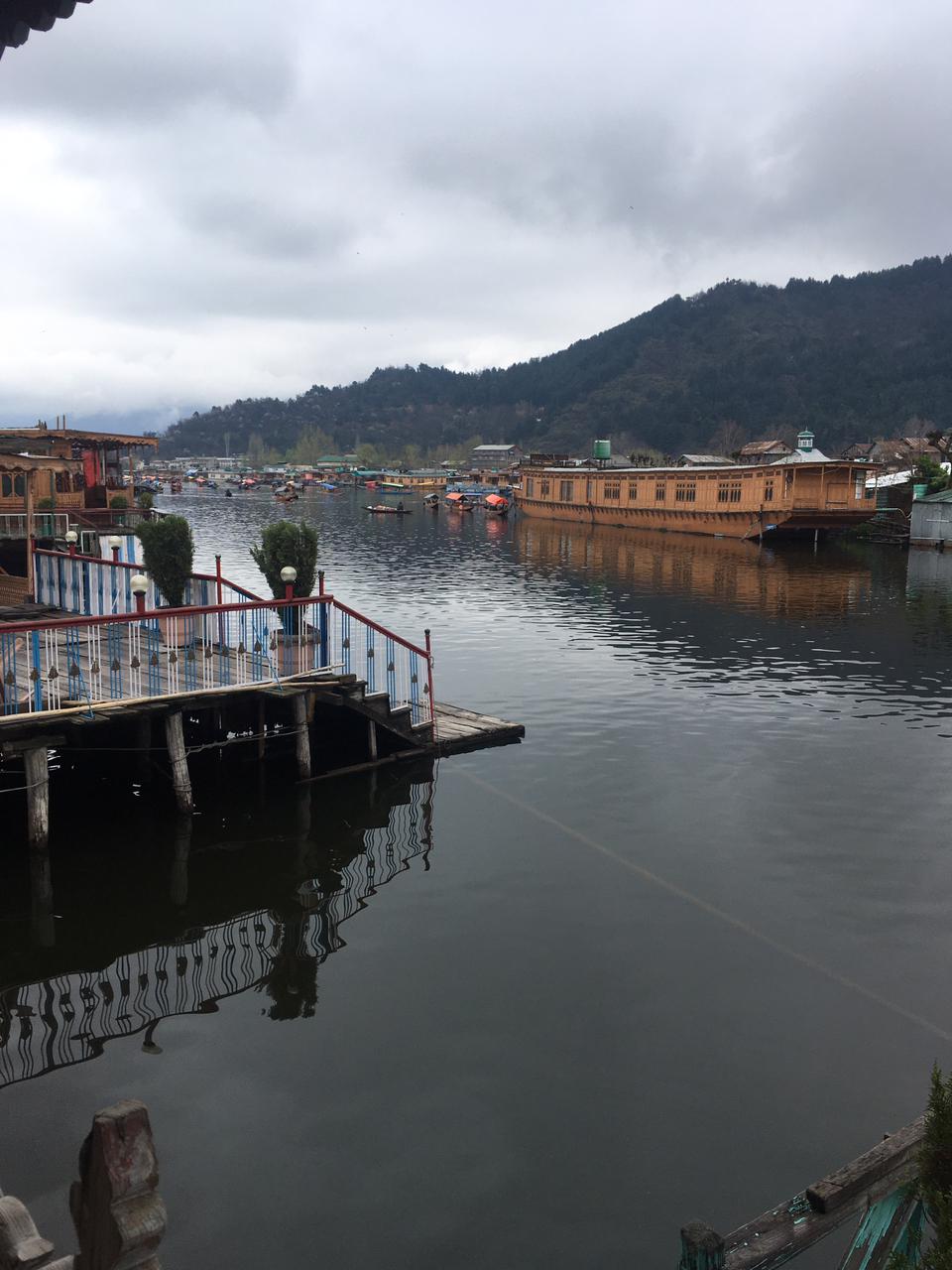 Dale lake view from Kinmin Houseboat