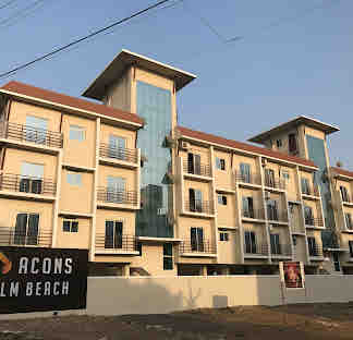 Front view of Acons Palm Beach