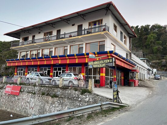 front view of hotel himalayan view dhanaulti