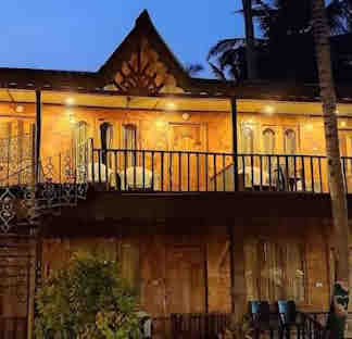 Front view of New Gold India Beach Resort