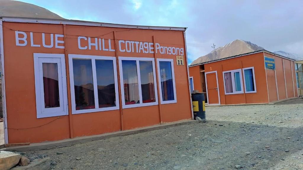 Outside view of Blue Chill Cottage Pangong