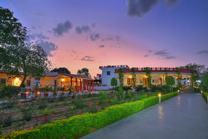 Outside view of Tiger Den Resort
