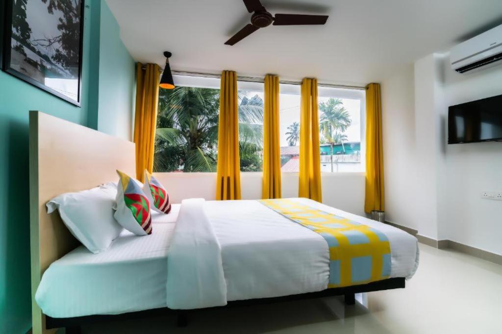 room of Flamingo Suites