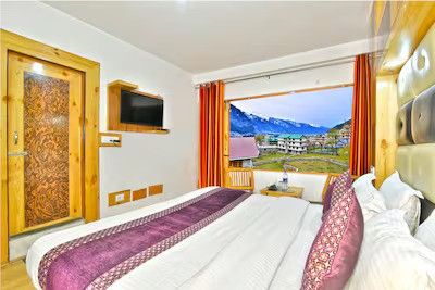 RoomViewofHotelSolitaireManali