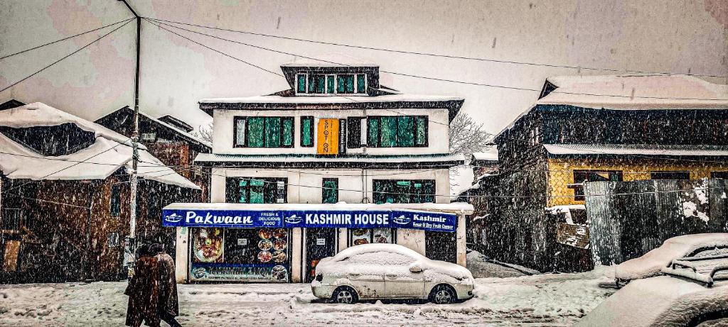 Snow view of Kashmir House Pahalgam